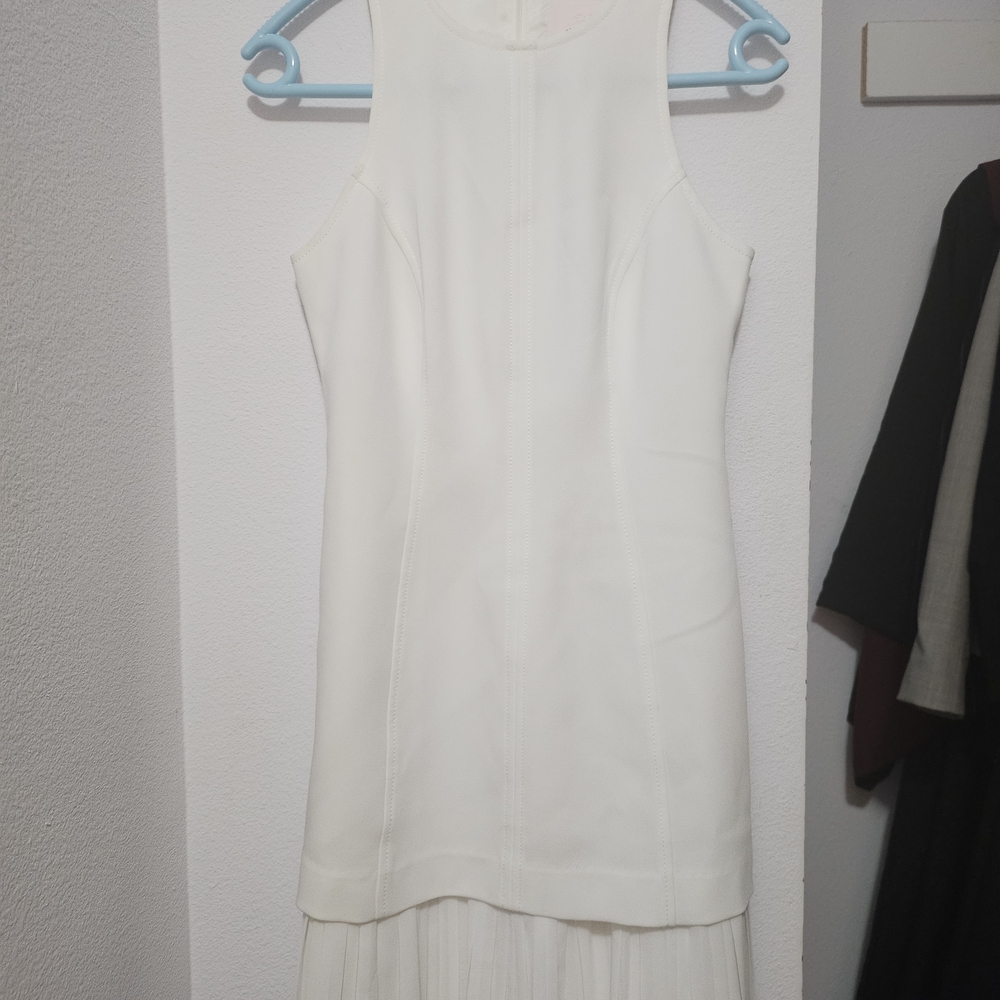 Cinq a Sept White Sleeveless Halter Sheath Dress